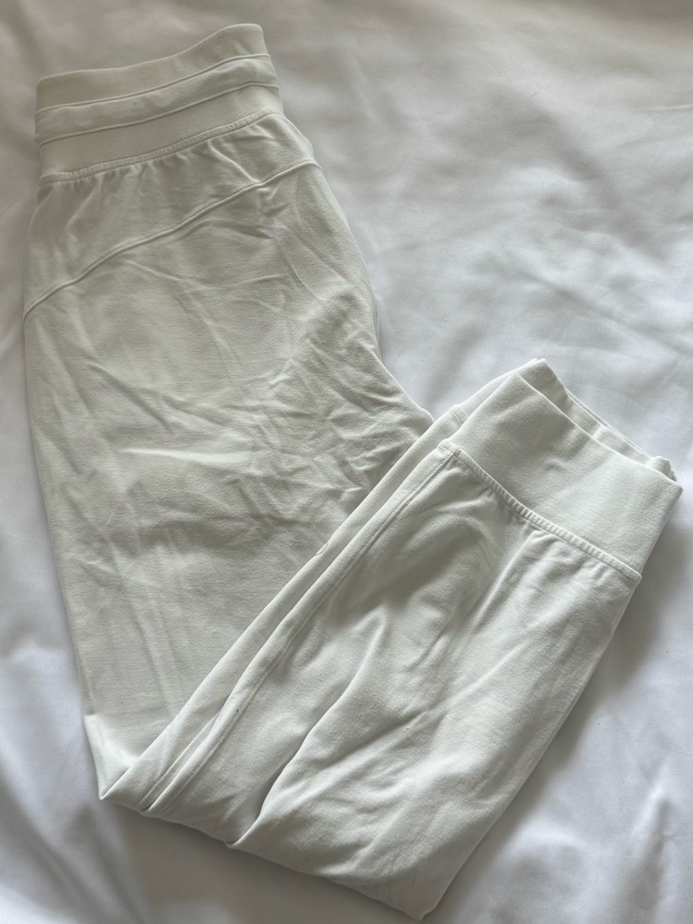 Lululemon Ready to Rulu Jogger Crop
Heathered Nimbus